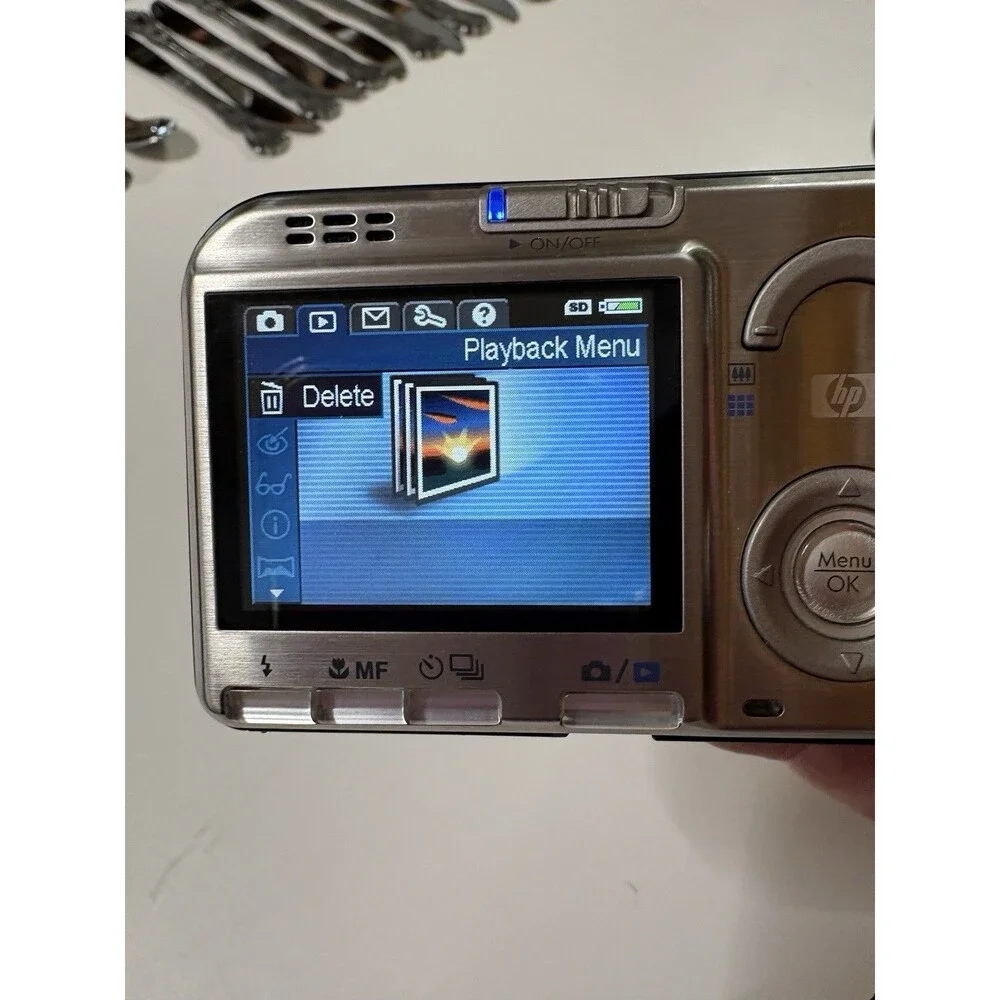 Vtg HP Photosmart R817 5.1MP Digital Camera 5x Optical Zoom Battery Case SD Card